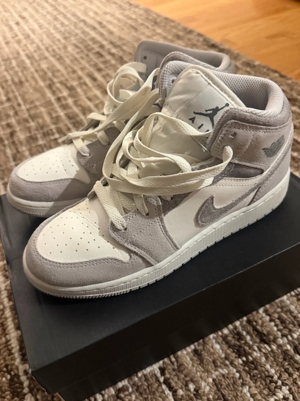 Nike Air Jordan 1 Mid SE (GS)